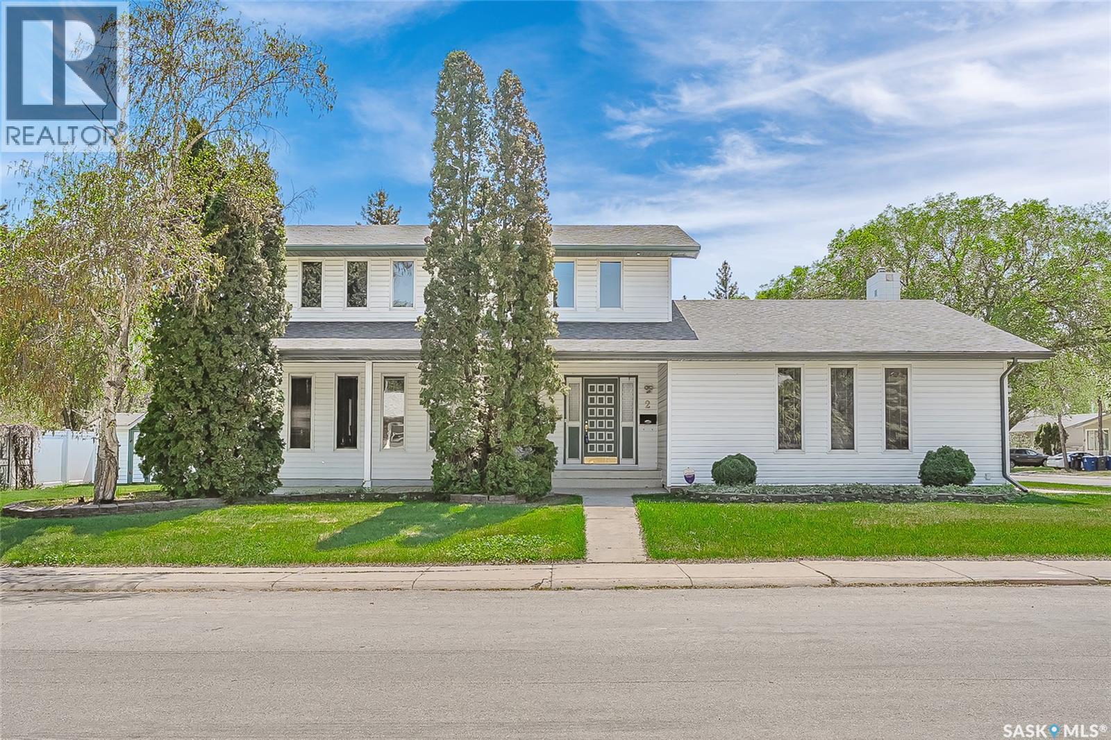 2 Cambridge Crescent, Saskatoon, SK, S7H3P8