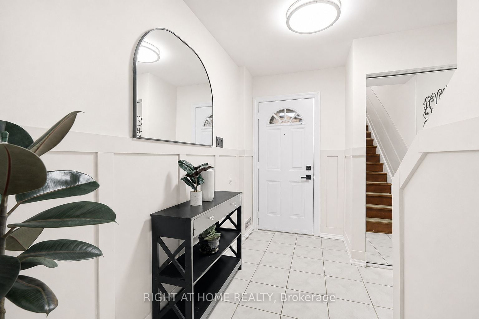 Additional image 2 of 216 Fleetwood Crescent, Brampton, ON, L6T 2E6