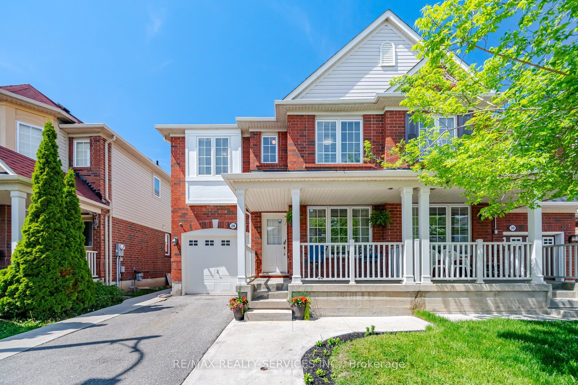 28 Ponymeadow Way, Brampton, ON, L6X 0M3