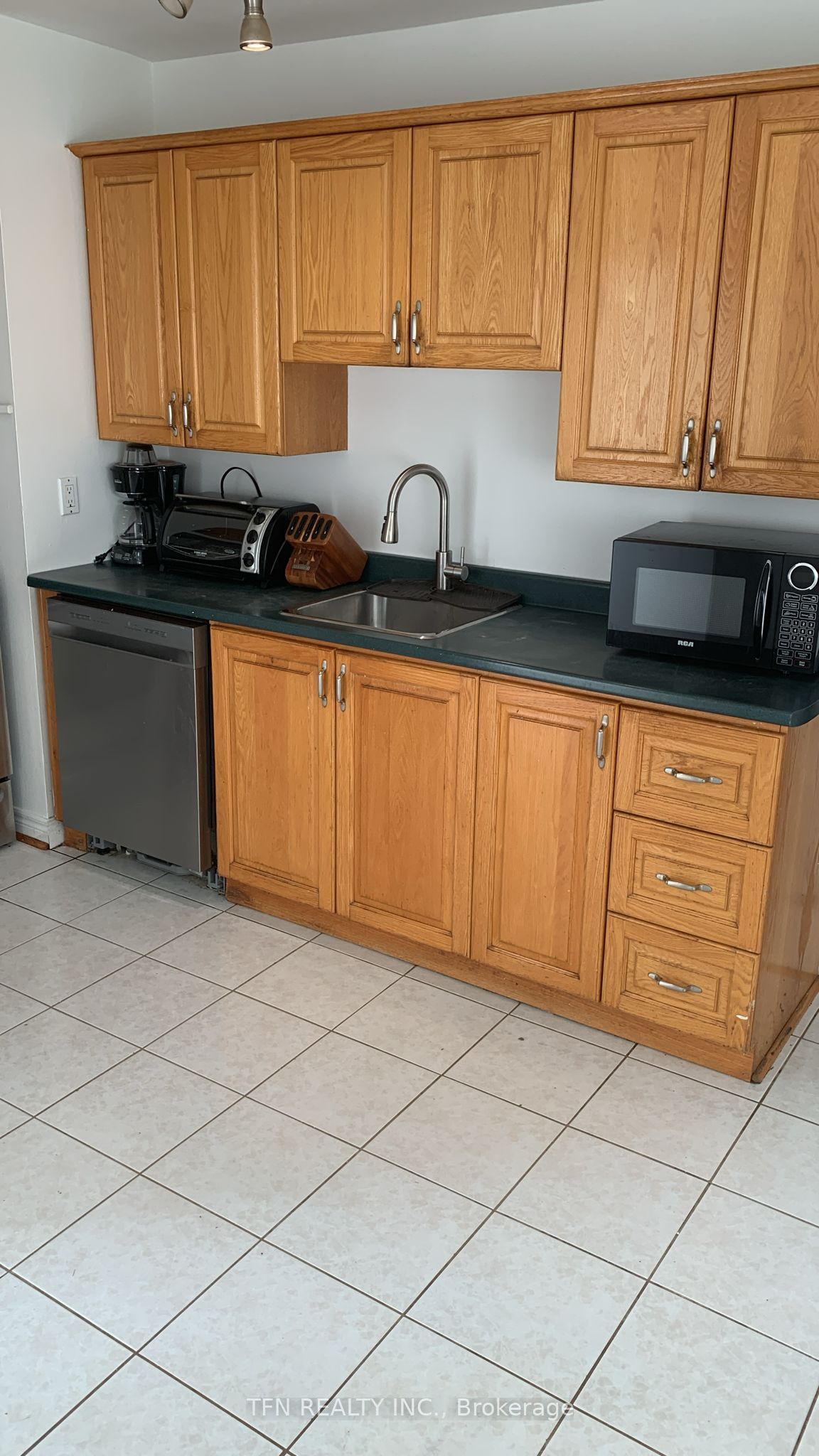 Additional image 2 of Upper-26 Jones Court, Aurora, ON, L4G 2B8