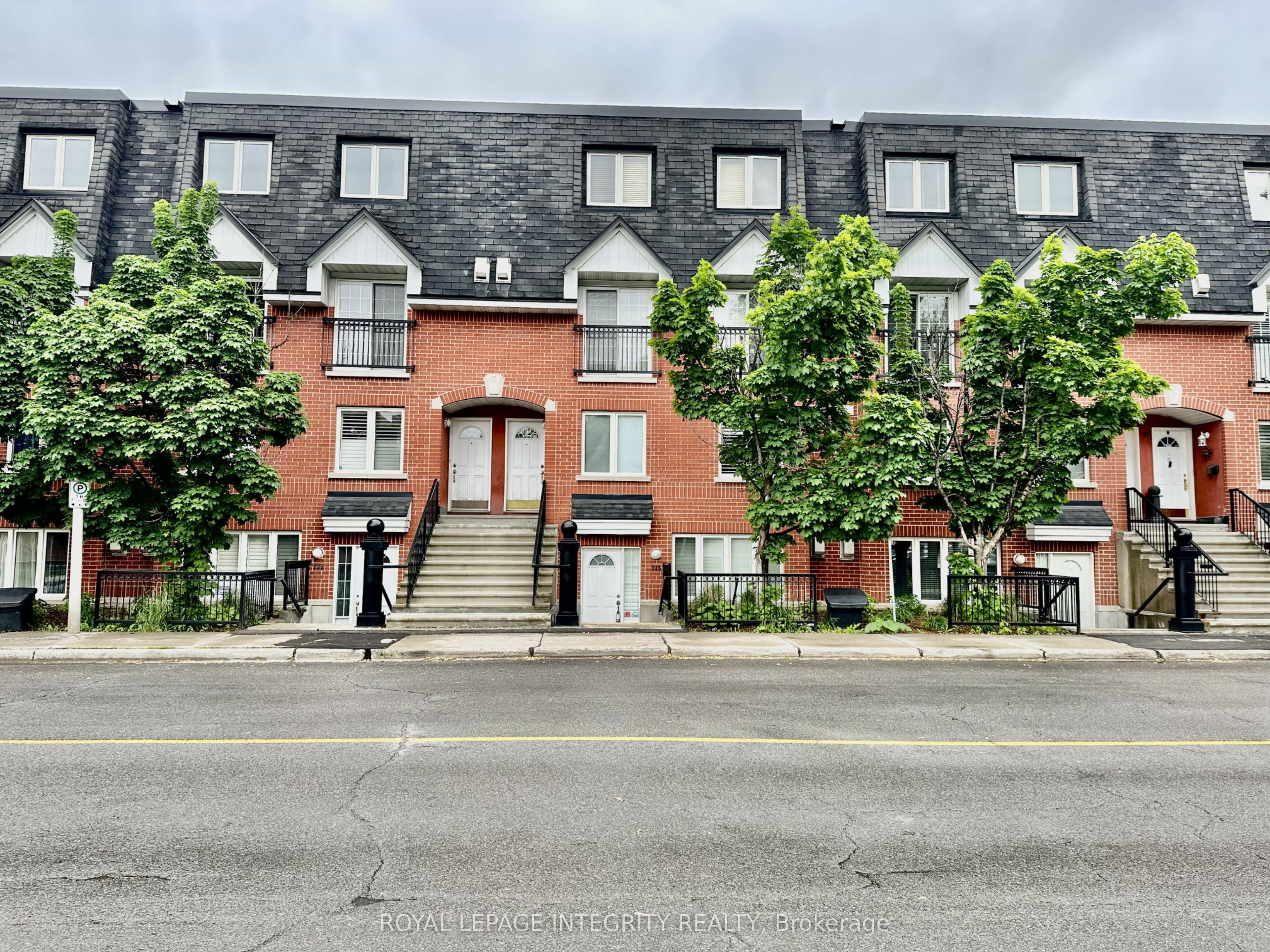 4-245 Cumberland Street, Ottawa, ON, K1N 8W6