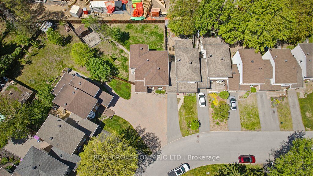 13 Beddoe Lane, Ottawa, ON, K1B 3X9 photo 3