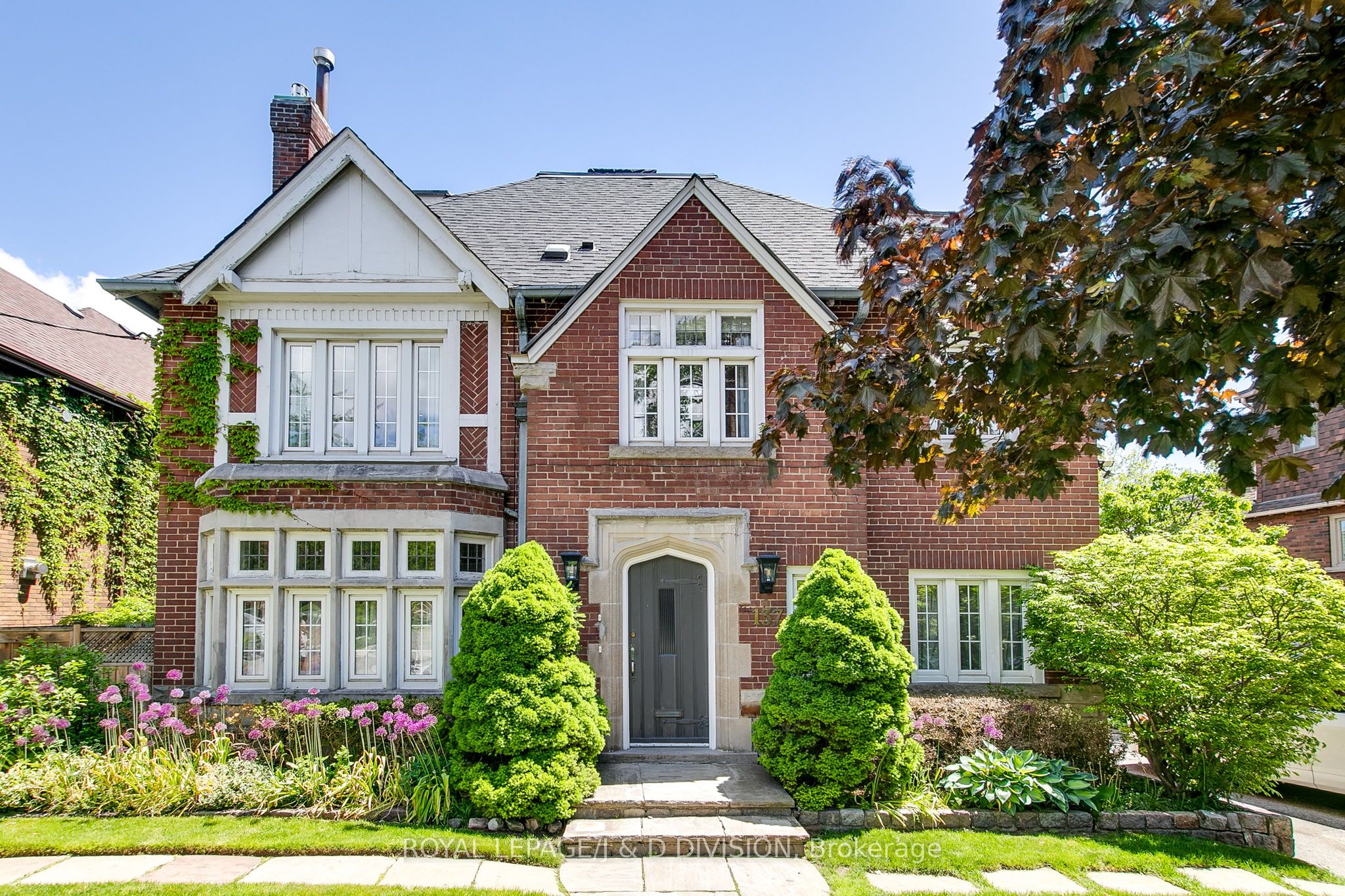 137 Highbourne Road, Toronto, ON, M5P 2J8