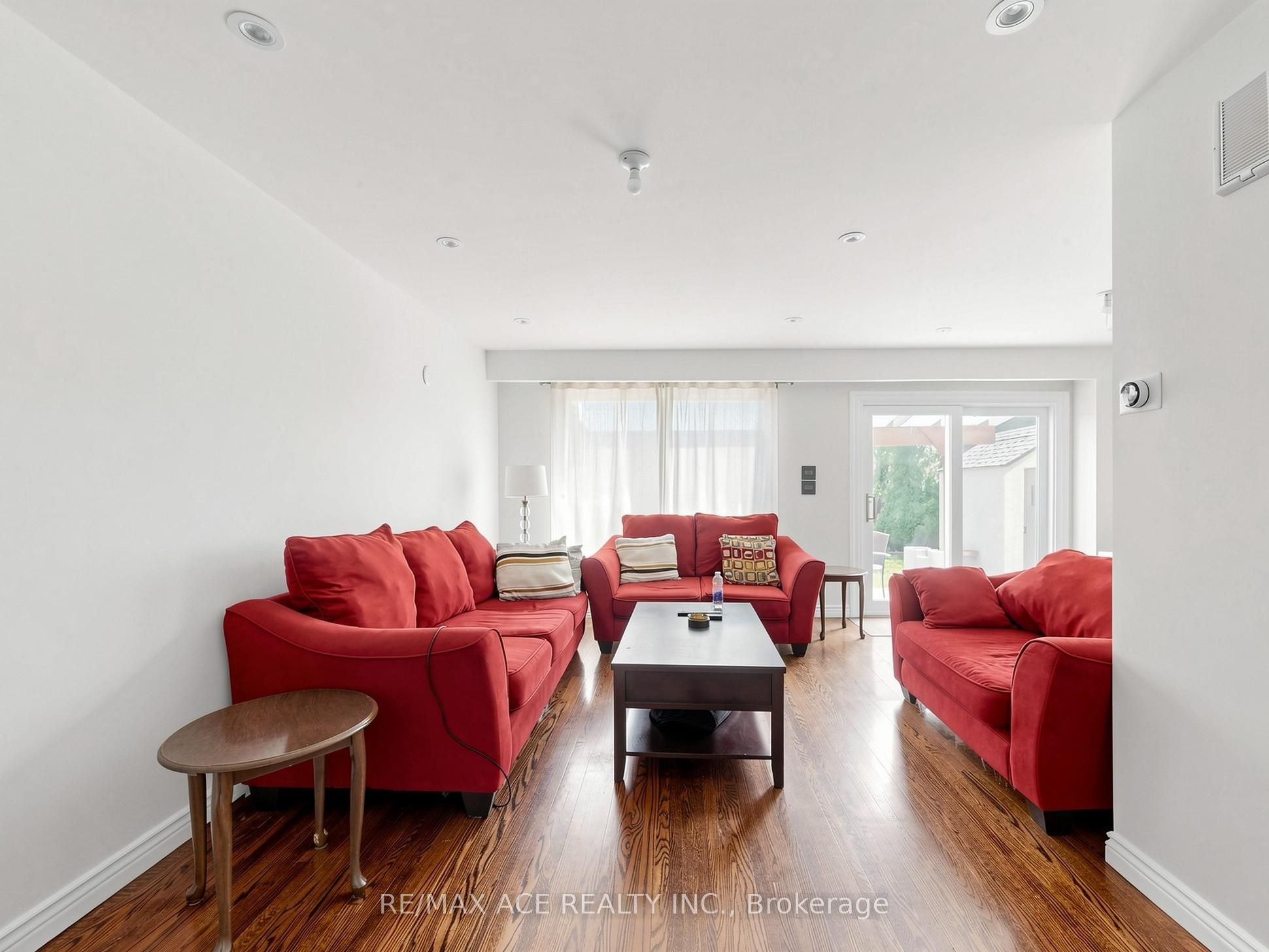 922 Stainton Drive, Mississauga, ON, L5C 3A5 photo 5