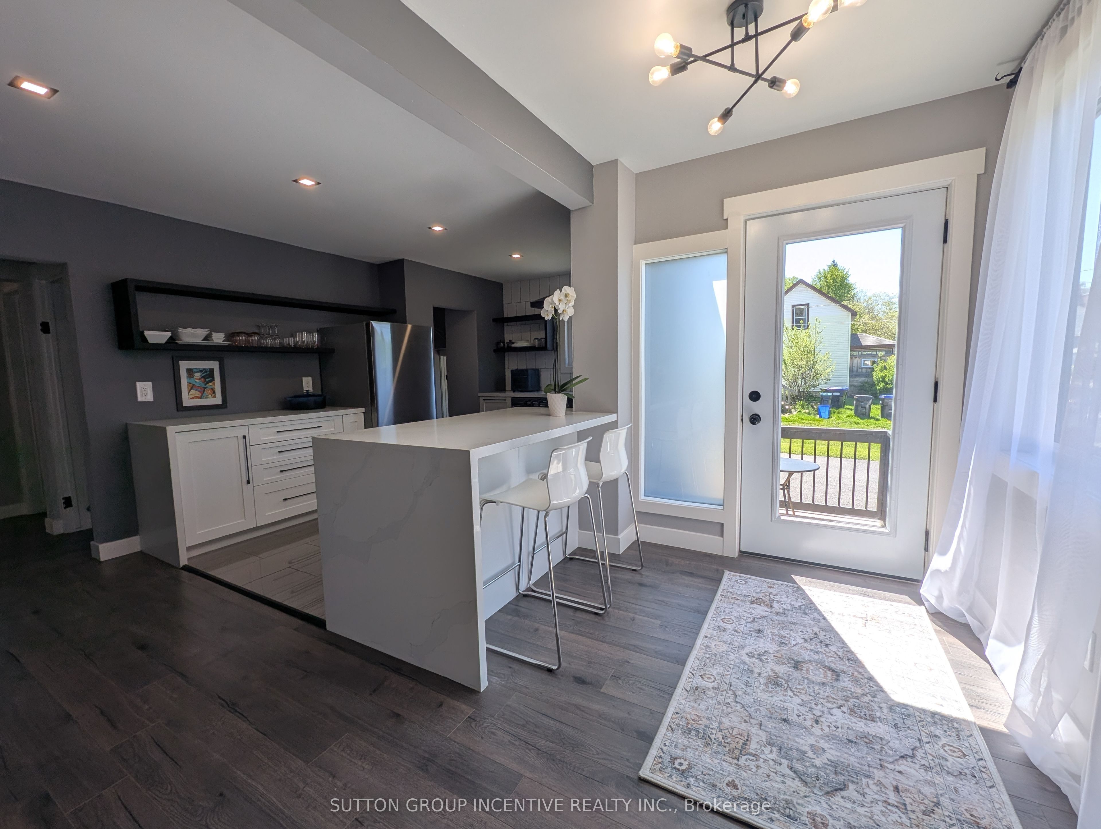 295 Queen Street, Midland, ON, L4R 3H5 photo 4