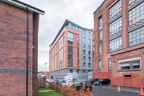 Inverlair Avenue, Cathcart, Glasgow G43