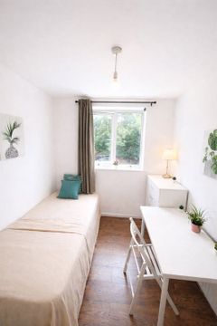 Mount Pleasant Road, London N17, Room to rent
