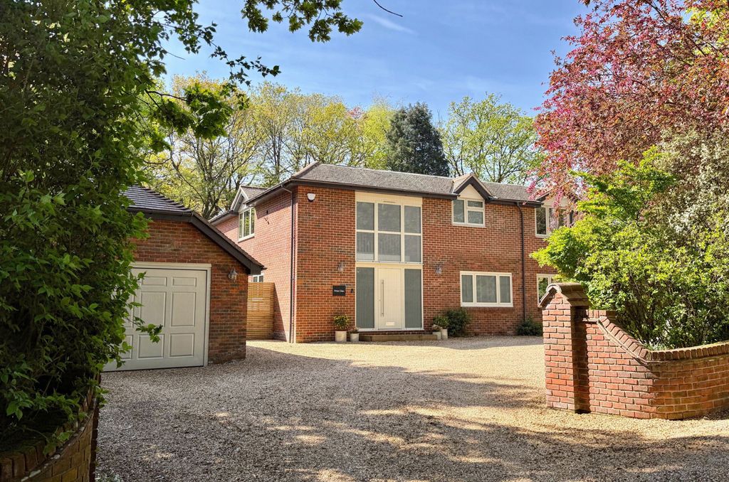 5 bed detached house for saleHurn Lane, Ringwood BH24