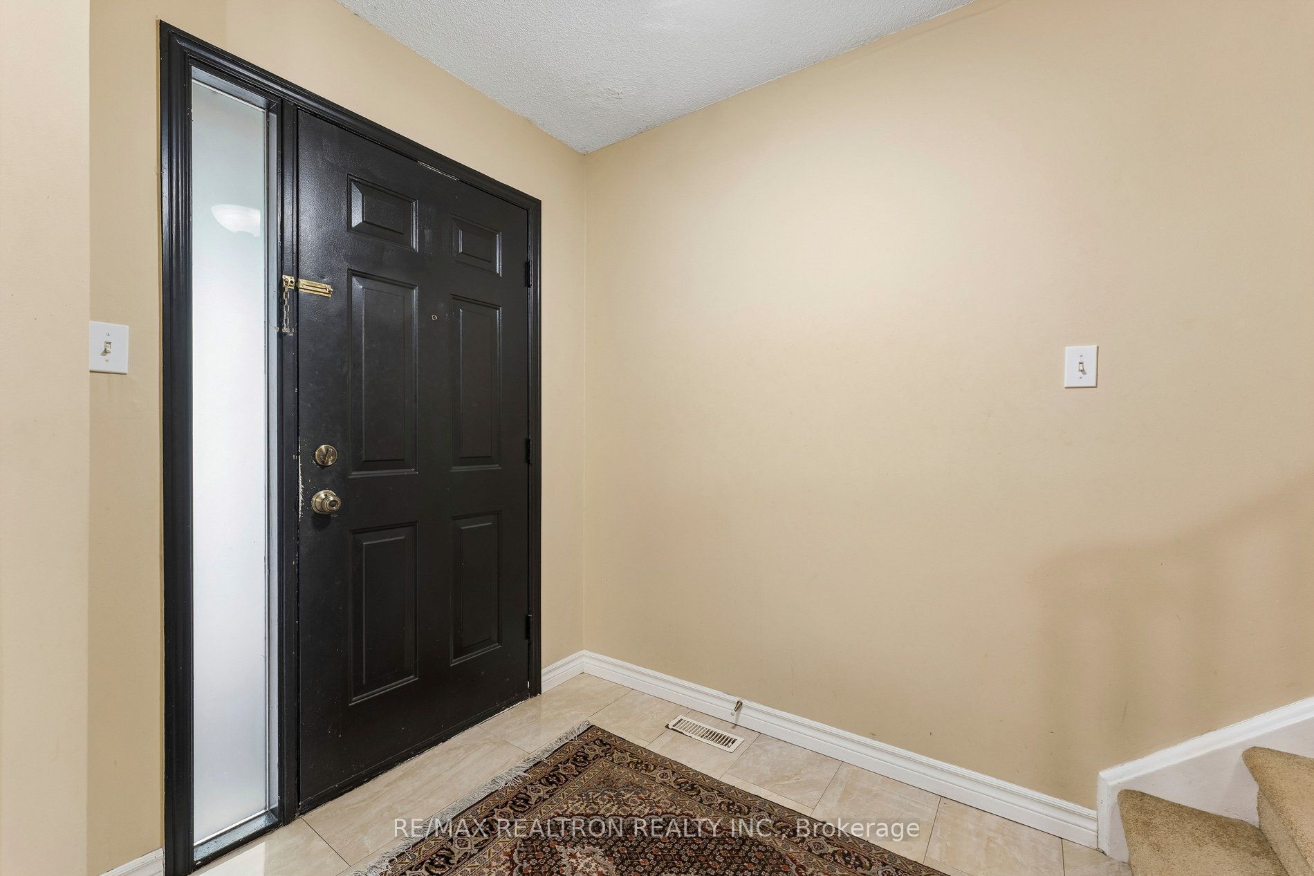 16 Bison Run Road, Brampton, ON, L6R 1S2 photo 4