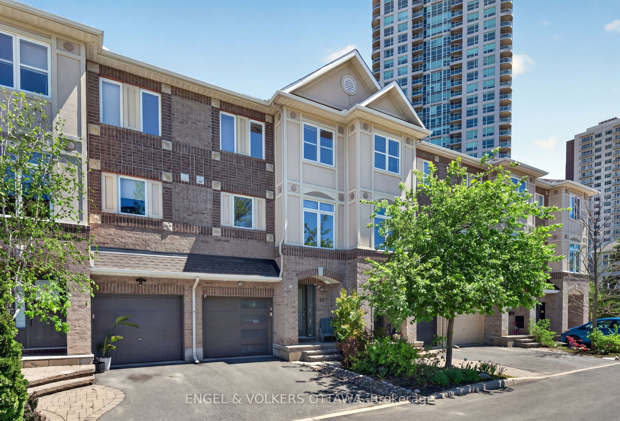 27 Briarway Private, Ottawa, ON, K1Z 1C3