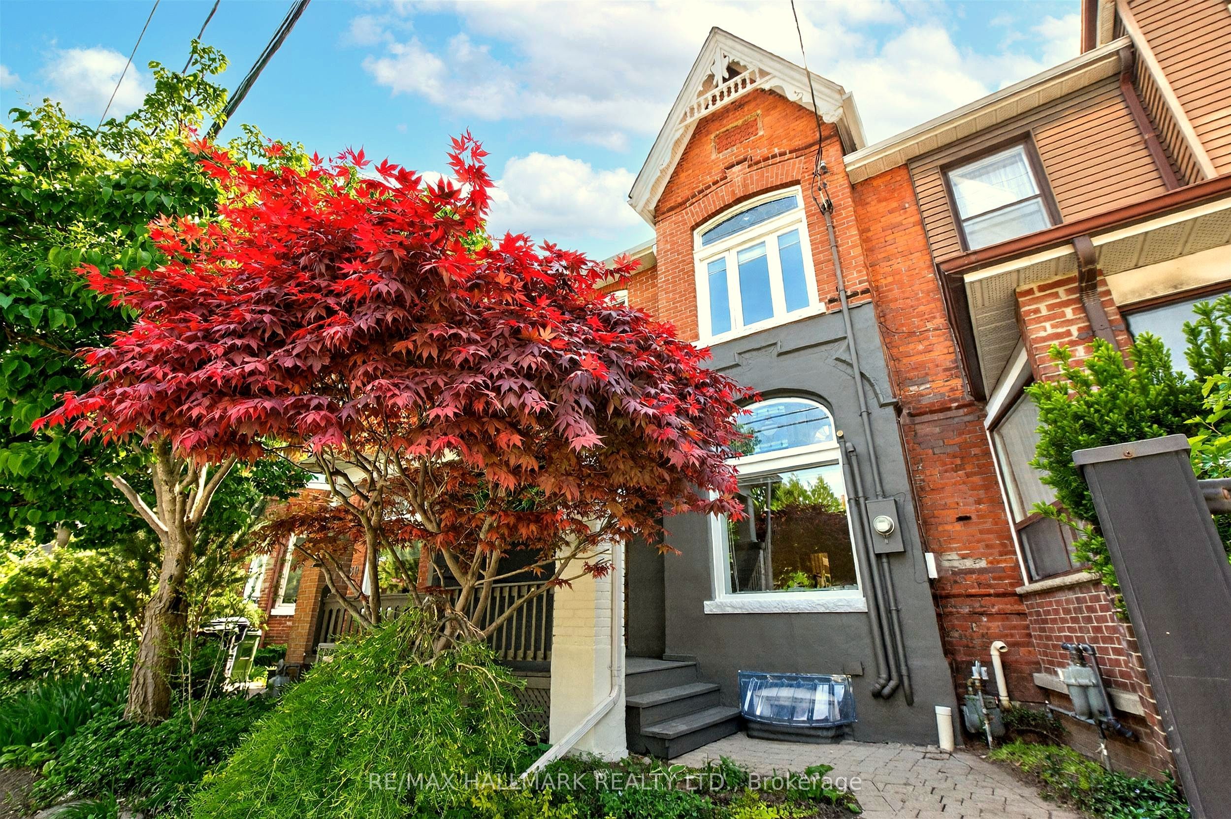 82 Dawes Road, Toronto, ON, M4C 5B3