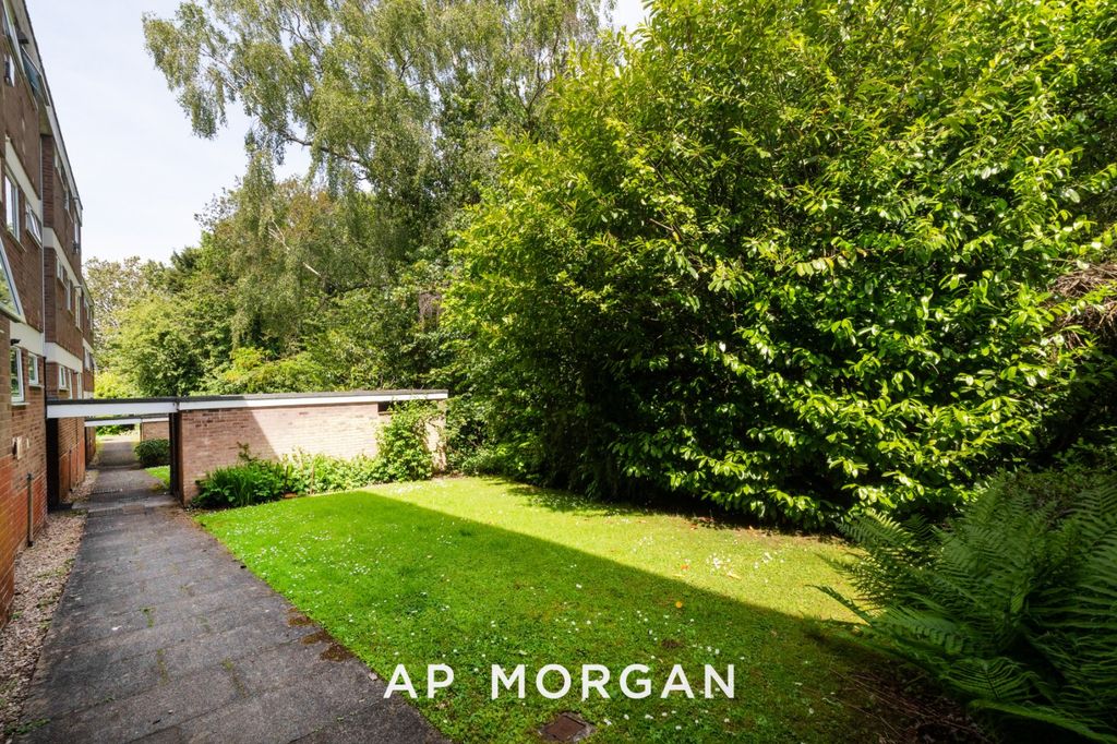 Additional image 12 of 2 bed flat for saleWoodend Close, Redditch, Worcestershire B97