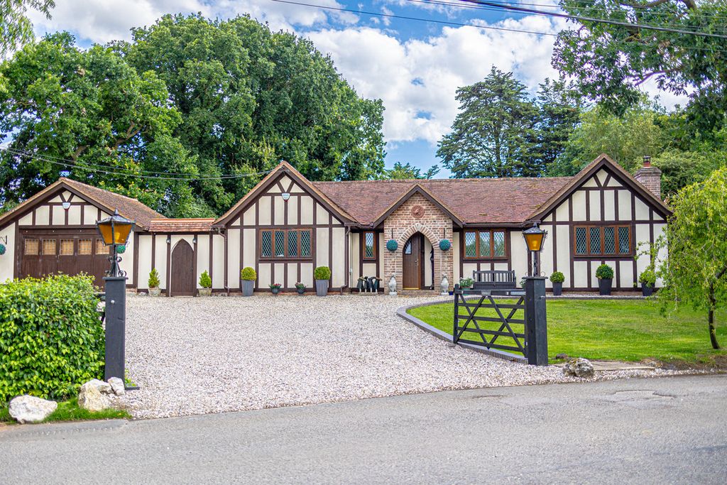 Additional image 23 of 4 bed detached bungalow for saleThe Chase, Rochford SS4