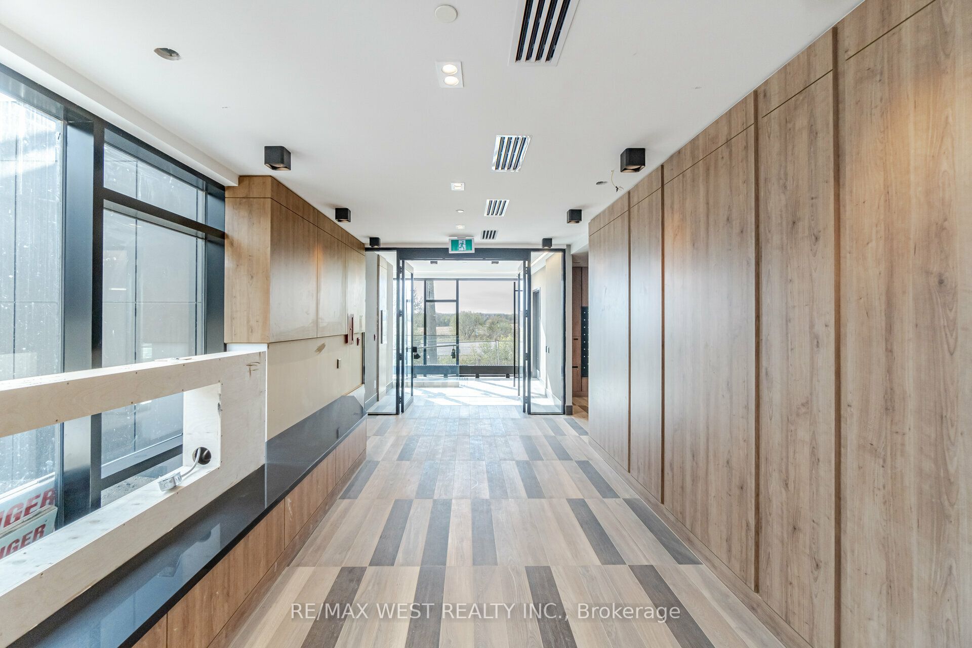 708-345 Wheat Boom Drive, Oakville, ON, L6H 7X4 photo 4