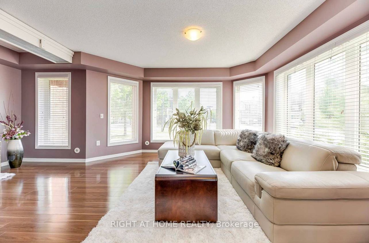 638 Holly Avenue, Milton, ON, L9T 0G3 photo 3