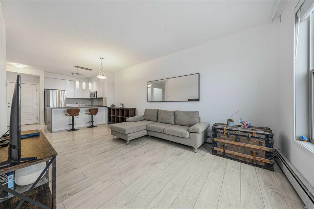 404-207 Sunset Drive, Cochrane, AB, T4C 0H7