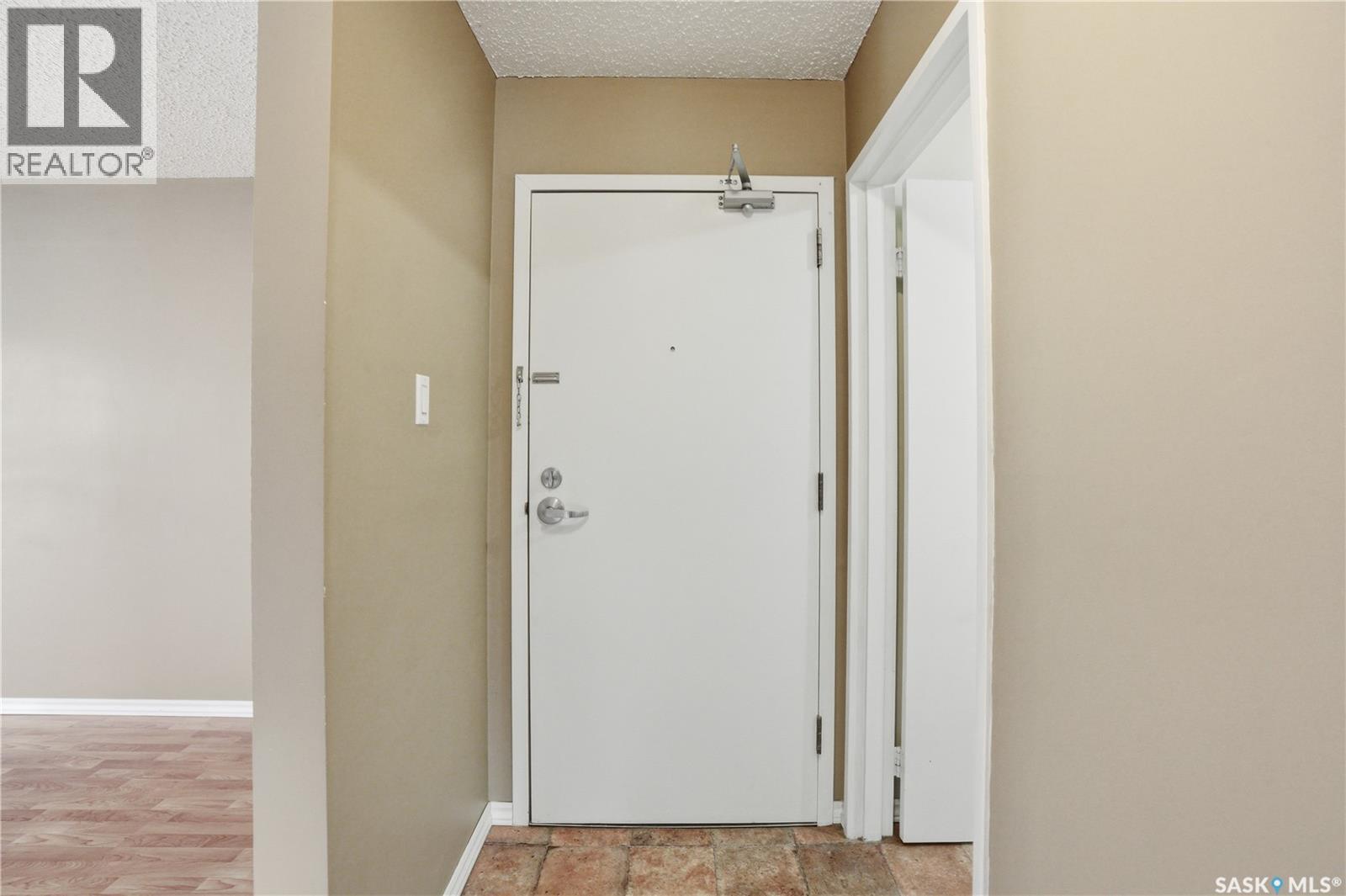 208B-4040 8th Street E, Saskatoon, SK, S7H5L4 photo 3