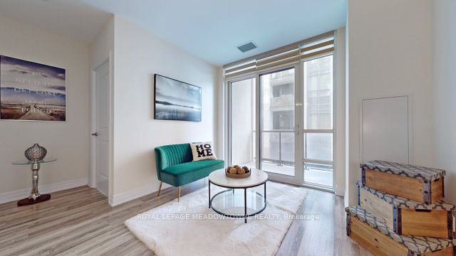 208-9085 Jane Street, Vaughan, ON, L4K 0L8 photo 3