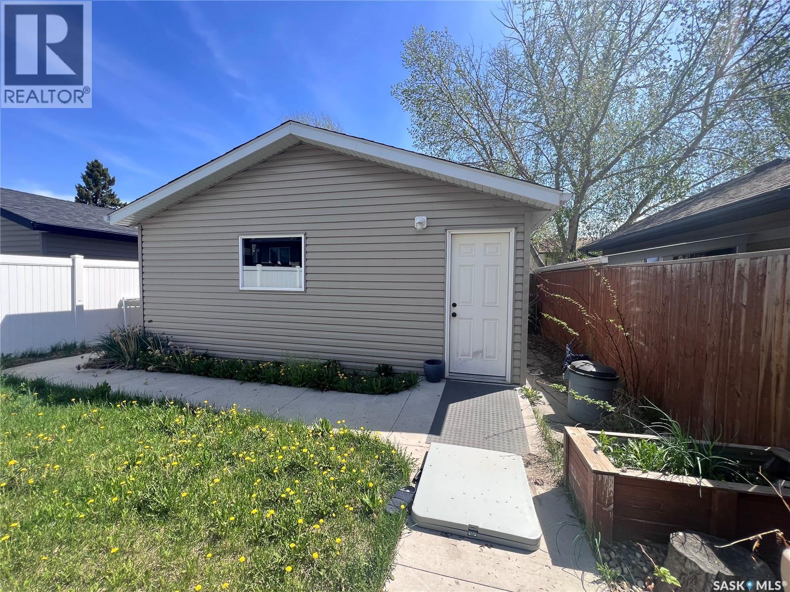 110 Childers Crescent, Saskatoon, SK, S7L3G4 photo 2