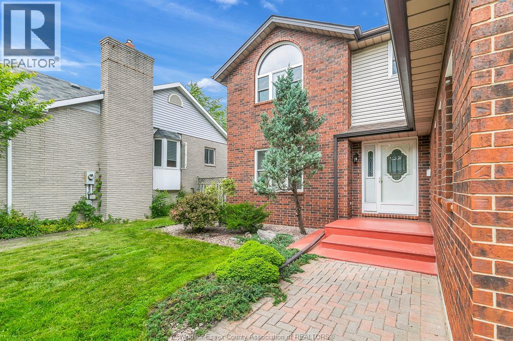 2862 Mangin Crescent, Windsor, ON, N9E4K9 photo 5