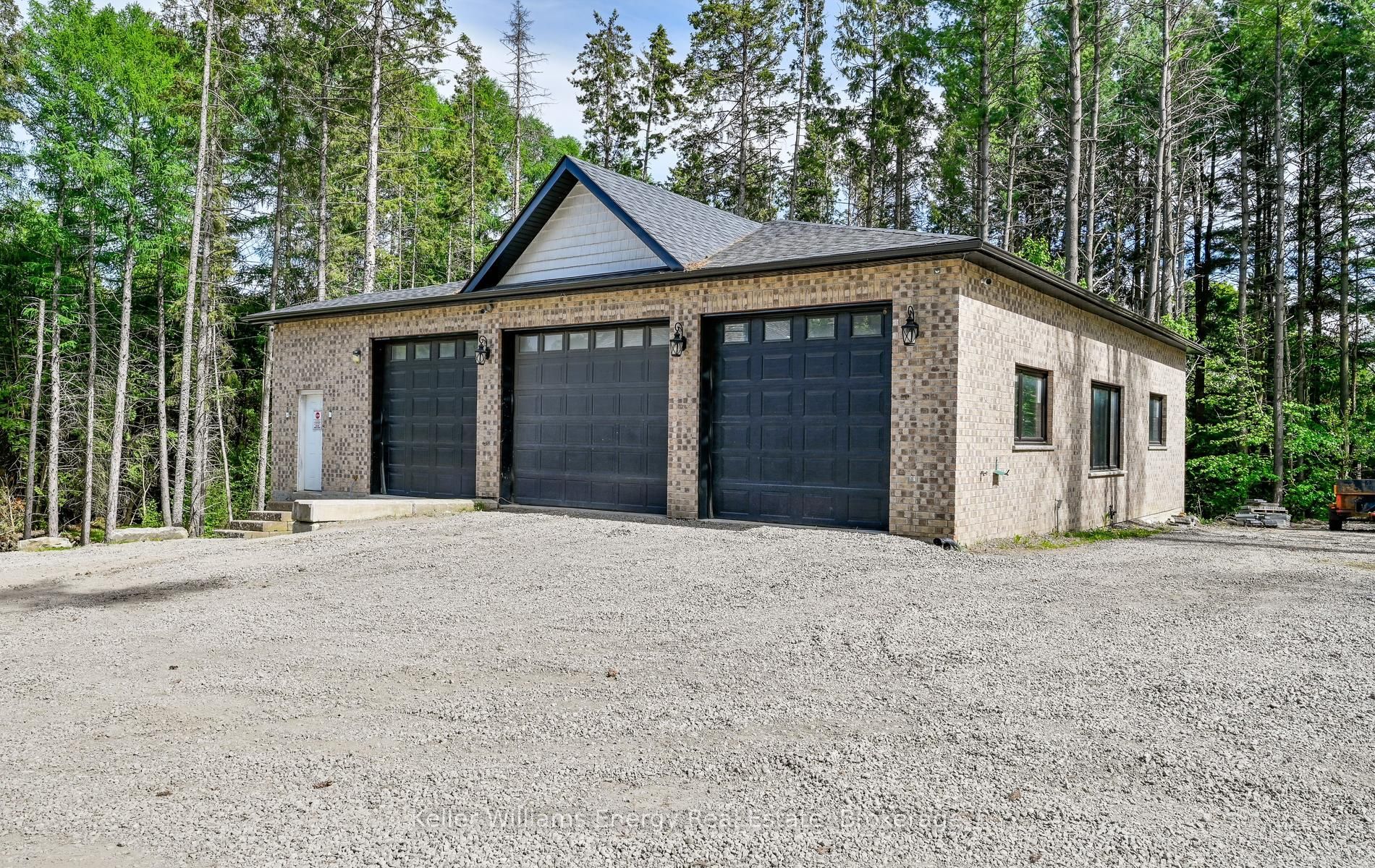 7925 Cedarbrook Trail, Whitby, ON, L1M 1L9 photo 2