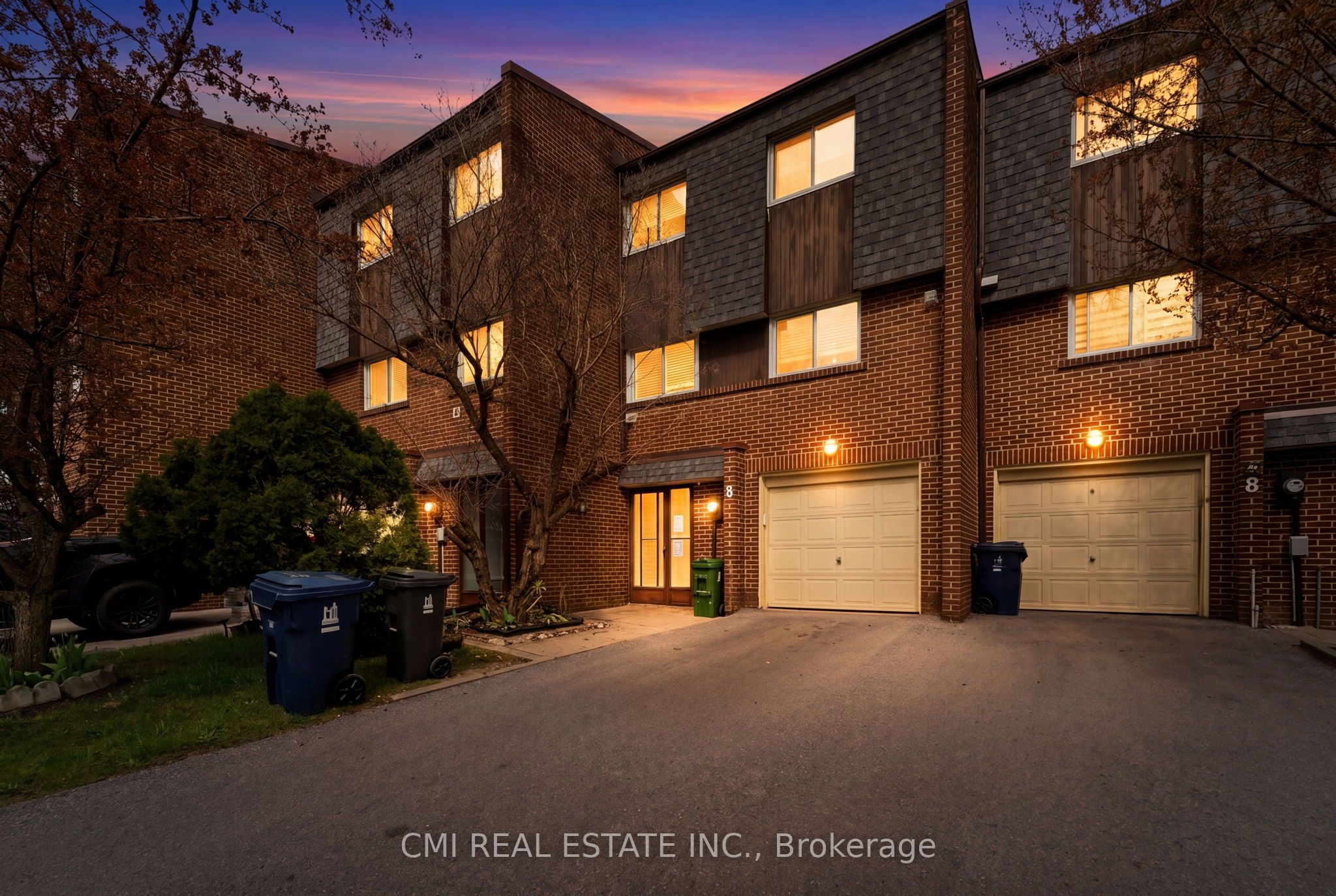6 Windy Golfway Way, Toronto, ON, M3C 3A7