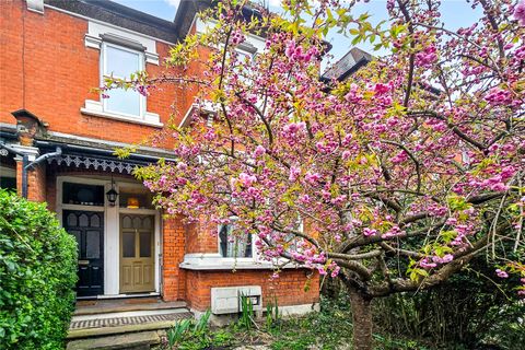Palace Gates Road, London N22