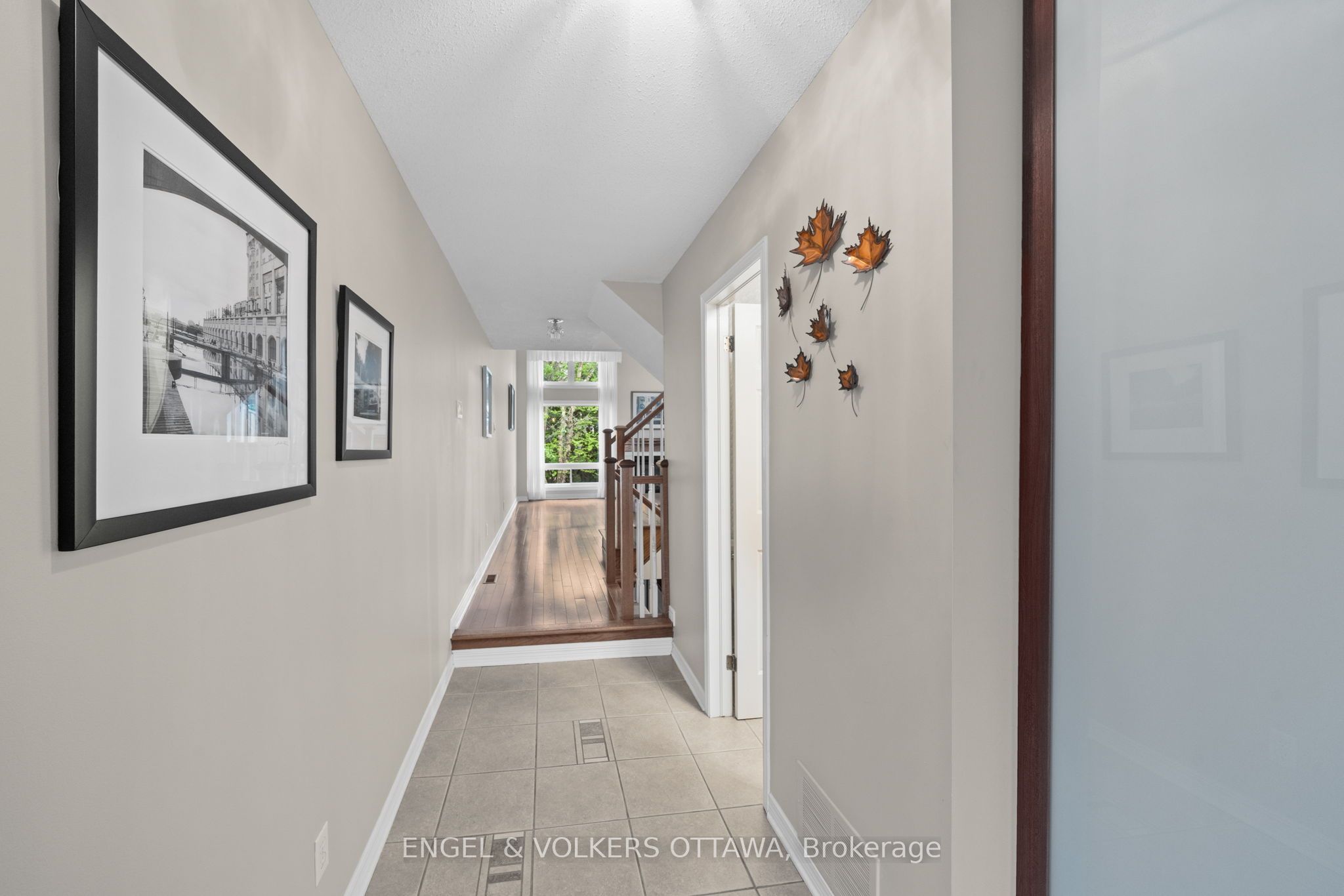 Additional image 5 of 44 Dunbarton Court, Ottawa, ON, K1K 4L4