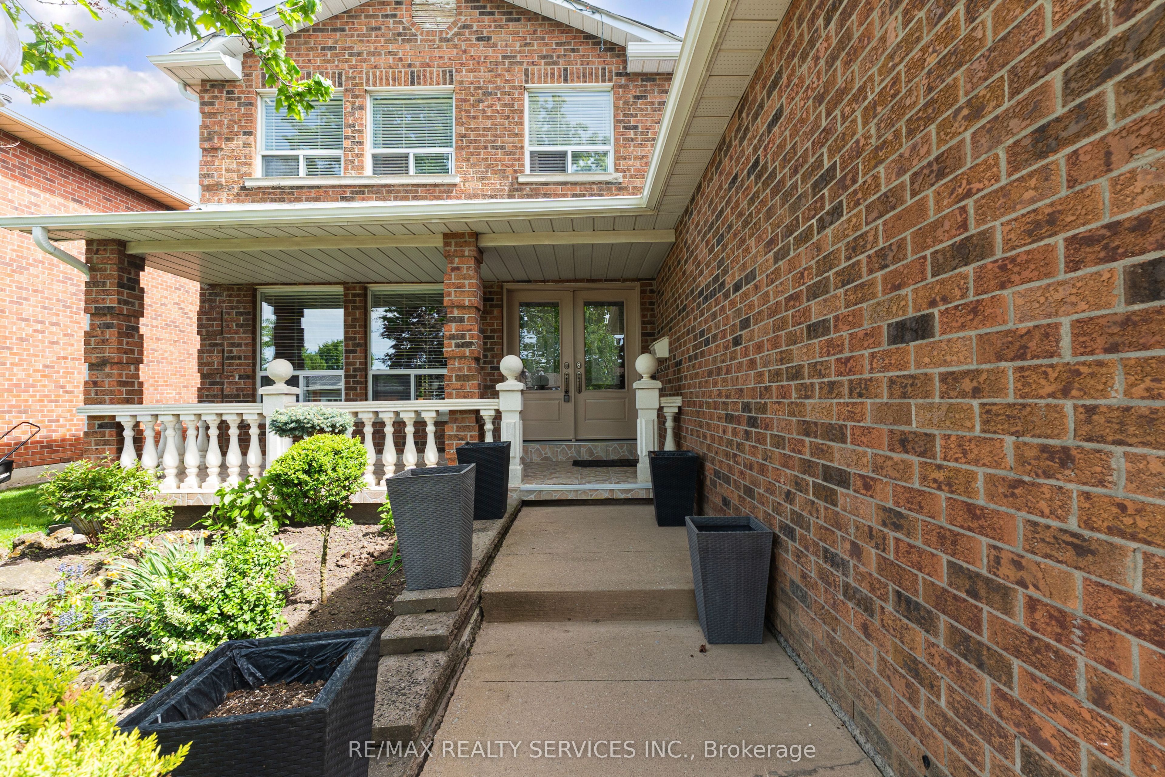 29 Chestnut Avenue, Brampton, ON, L6X 2A6 photo 3