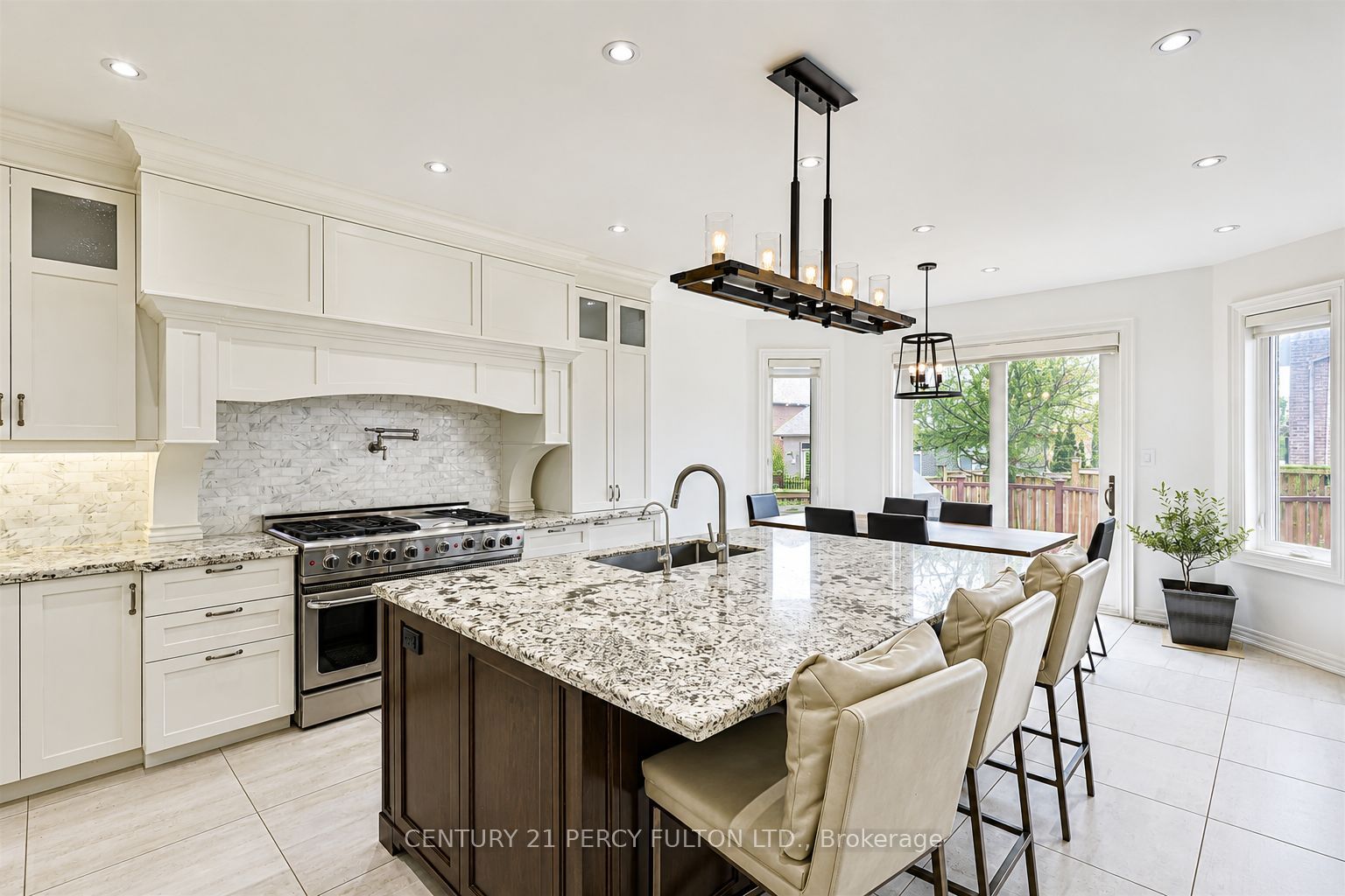 159 Jefferson Forest Drive, Richmond Hill, ON, L4E 4K6 photo 3