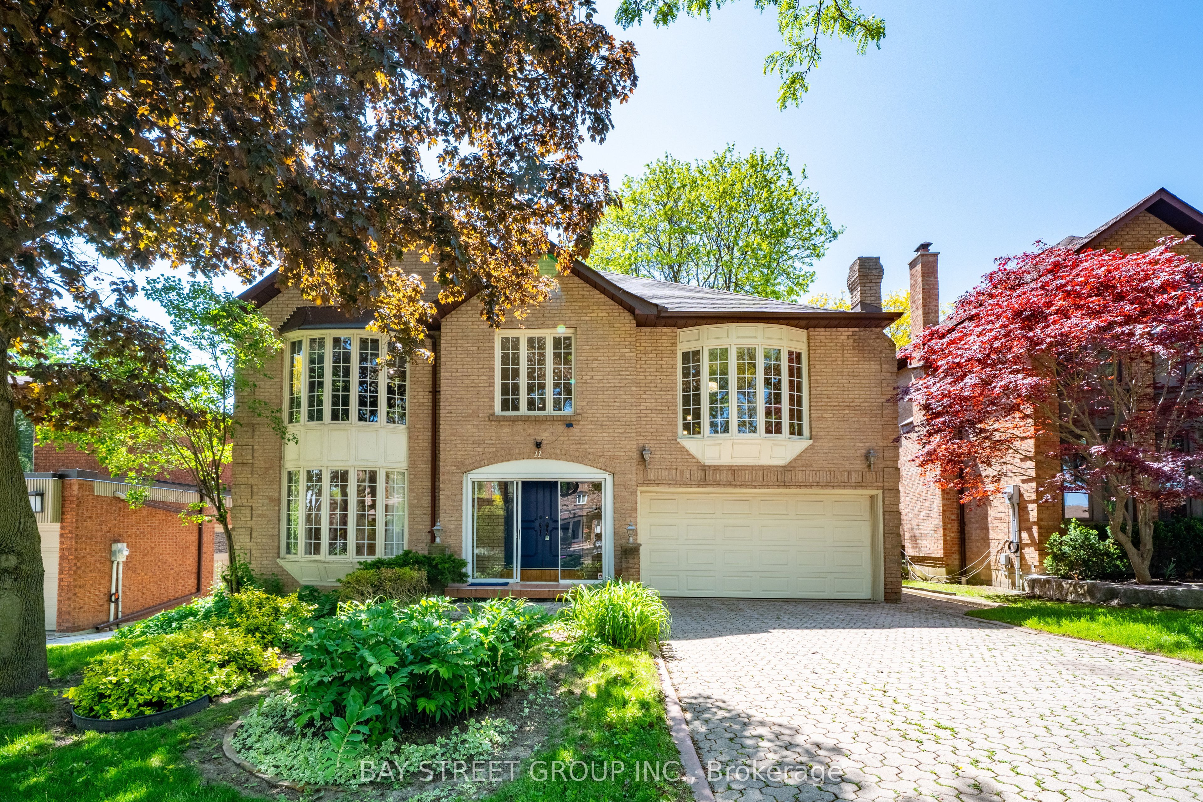 11 Riderwood Drive, Toronto, ON, M2L 2X4
