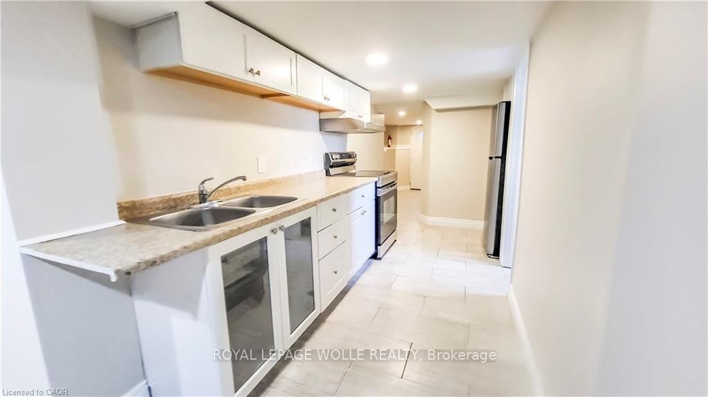 1-1546 King Street E, Kitchener, ON, N2G 2P1