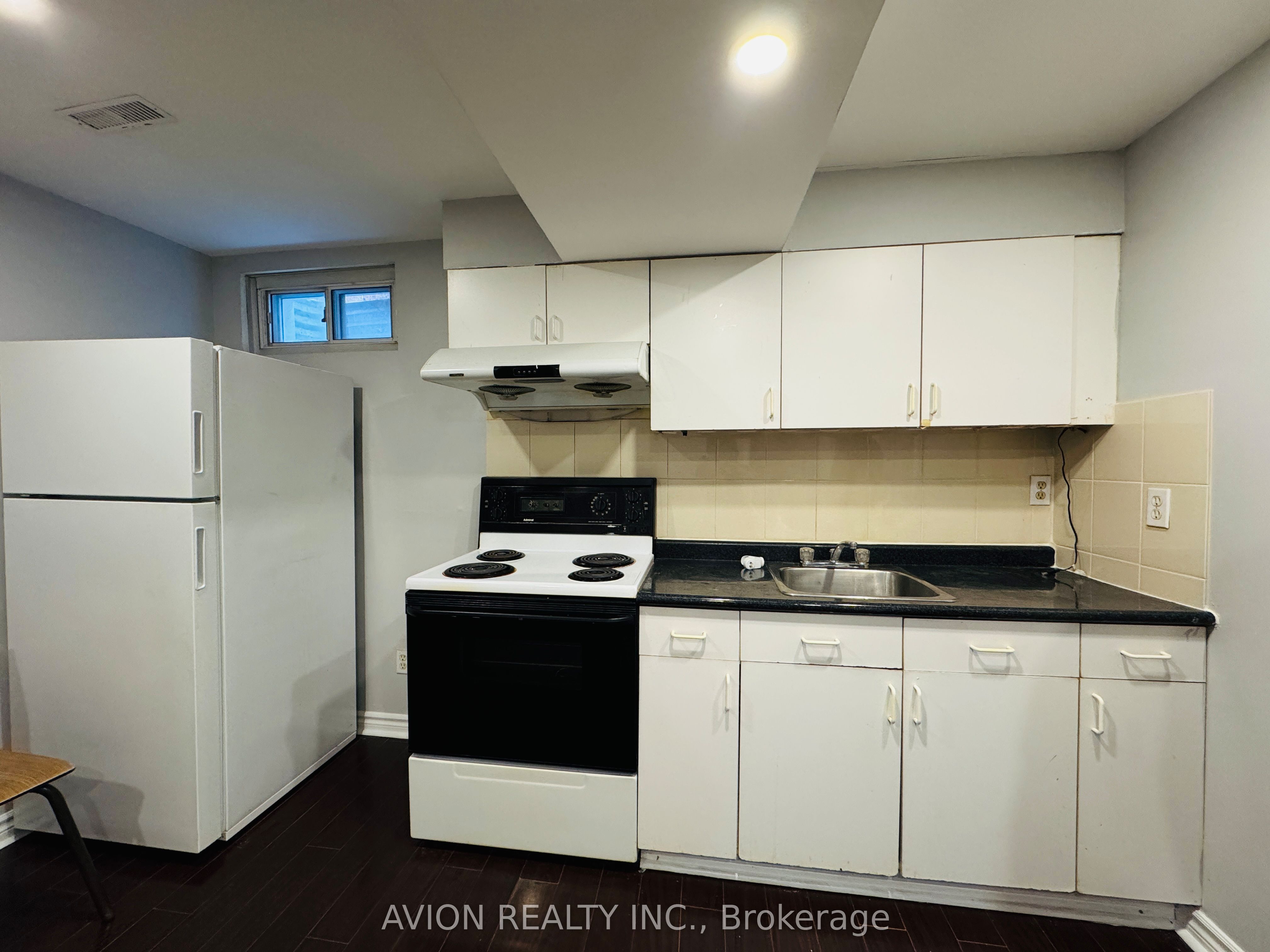 Basement-15 Saintsbury Square, Toronto, ON, M1V 3K1 photo 5