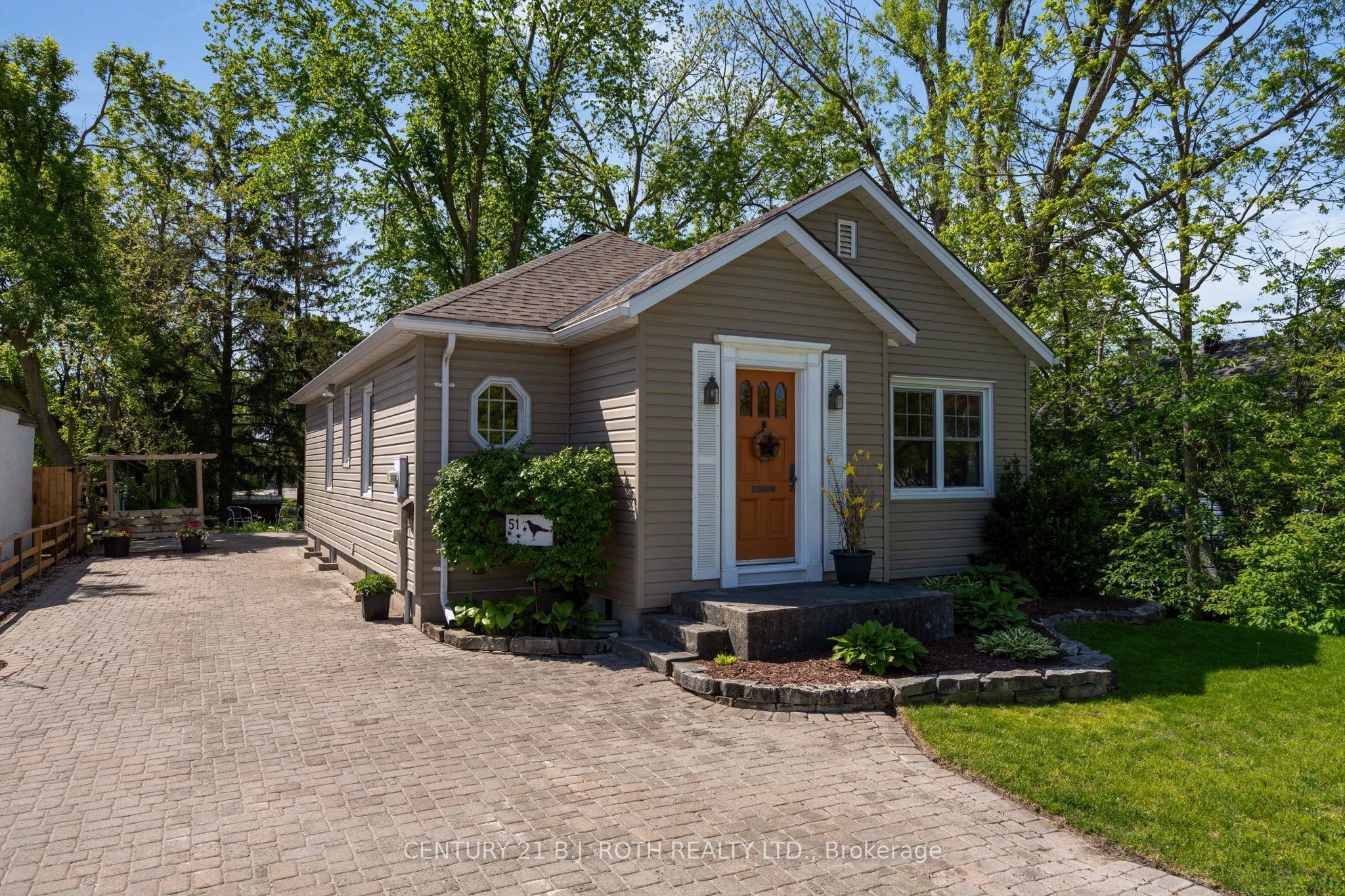 51 Henry Street, Barrie, ON, L4N 1C6