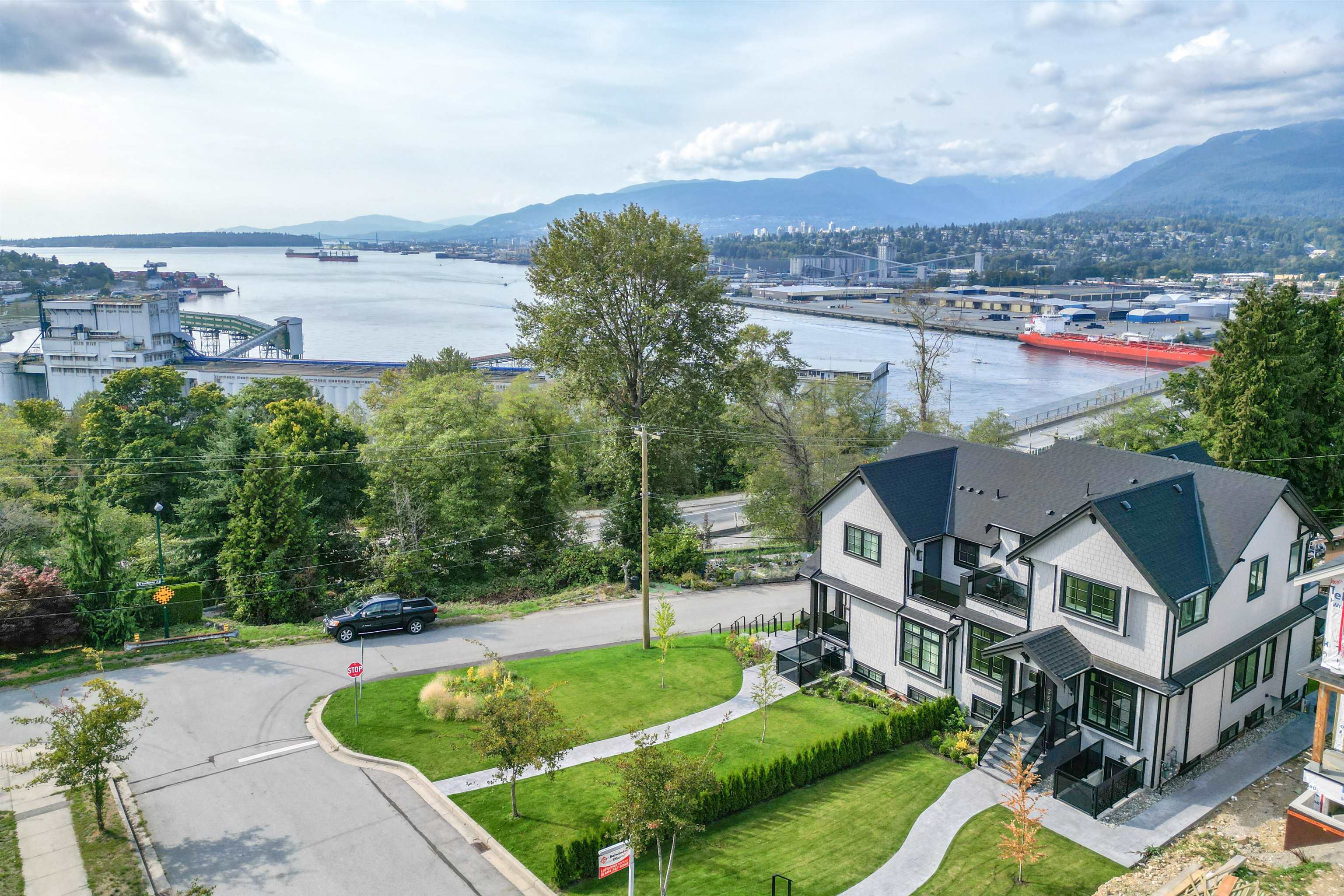 Additional image 2 of 3615 Yale Street, Vancouver, BC, V5K 1C8