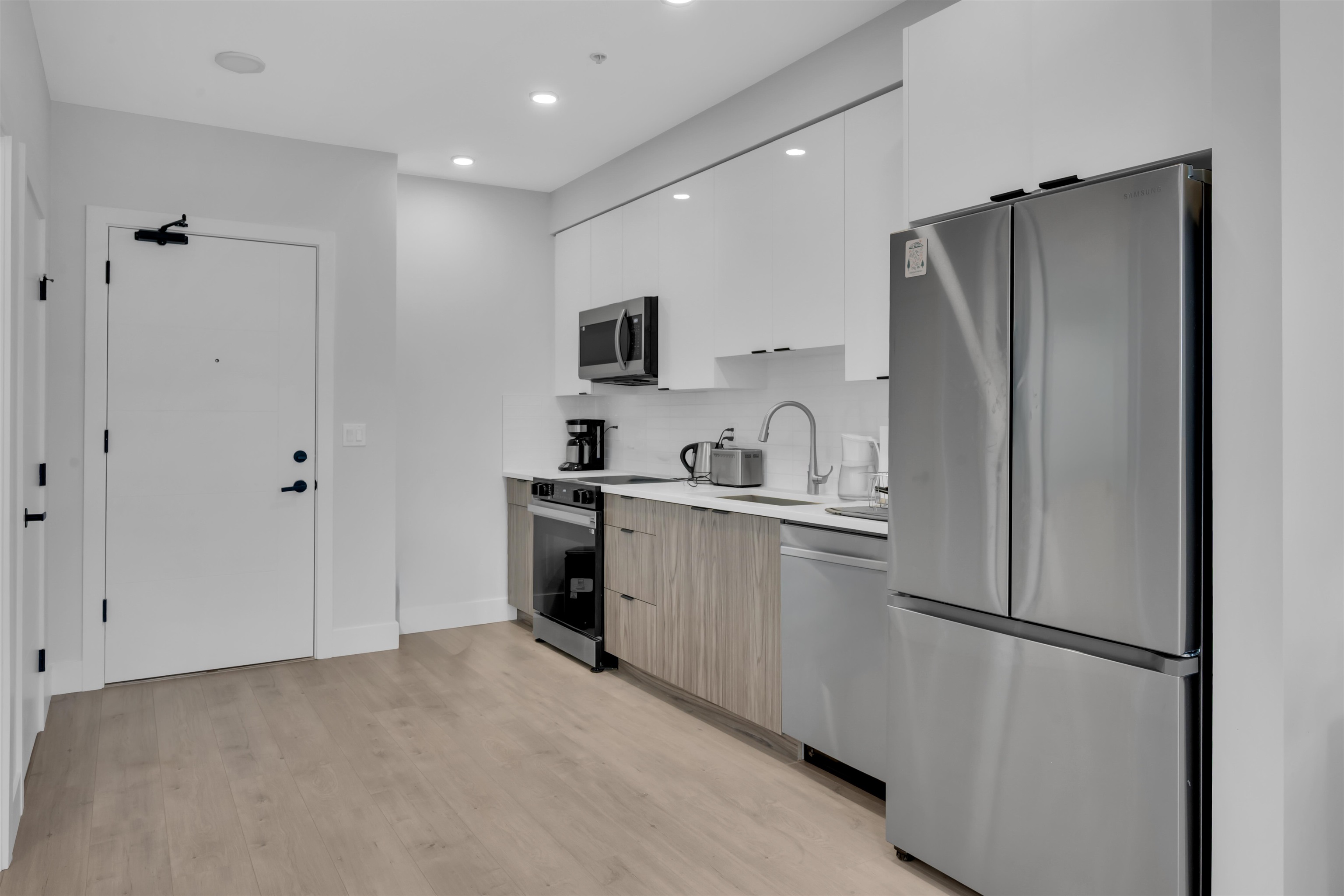 Additional image 3 of 206-13458 95 Avenue, Surrey, BC, V3V 0H1