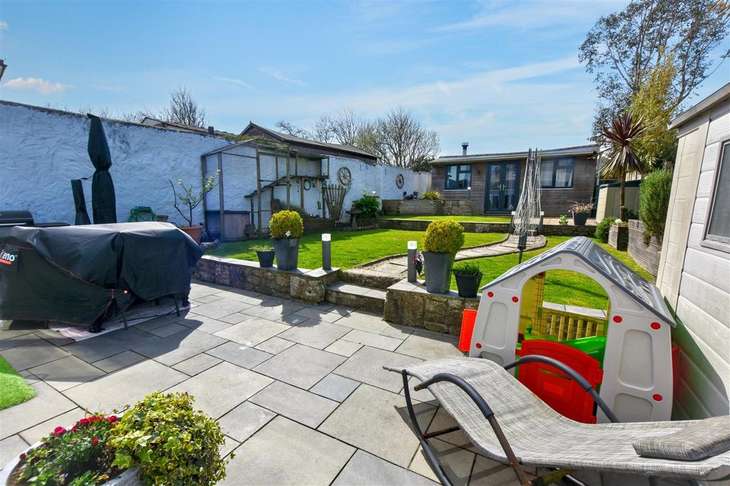Additional image 33 of 4 bed detached house for saleHeathfield Gardens, Redruth Highway, Redruth TR15
