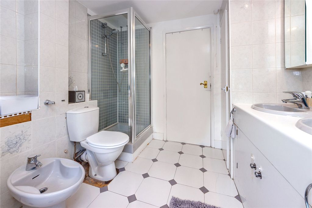Additional image 16 of 5 bed detached house for saleLoom Lane, Radlett, Hertfordshire WD7