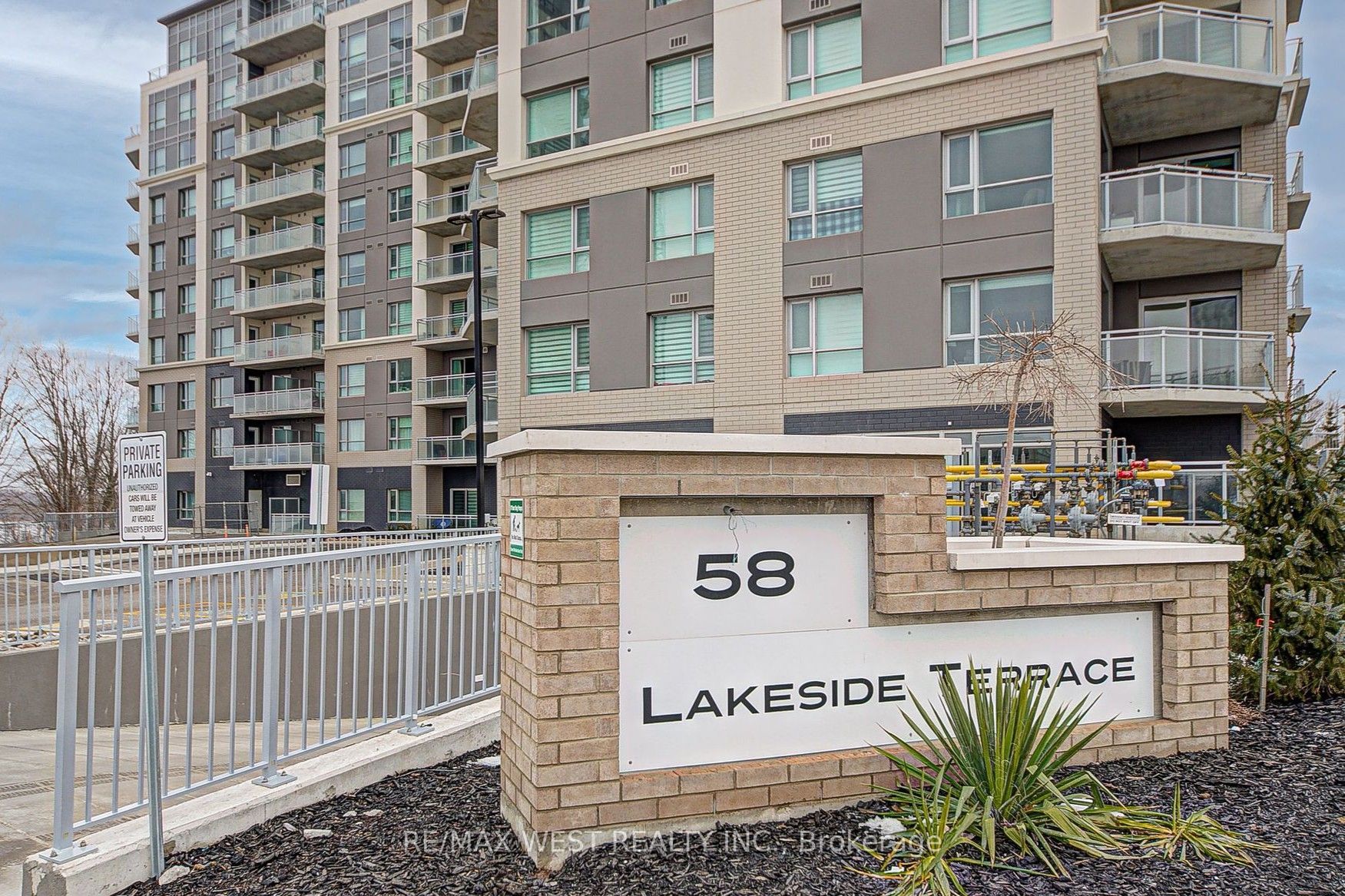 301-58 Lakeside Terrace, Barrie, ON, L4M 0L5 photo 2