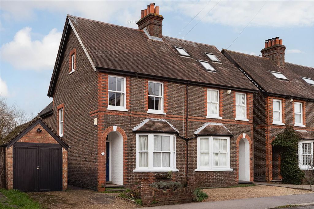 4 bed semi-detached house for saleDeerings Road, Reigate RH2