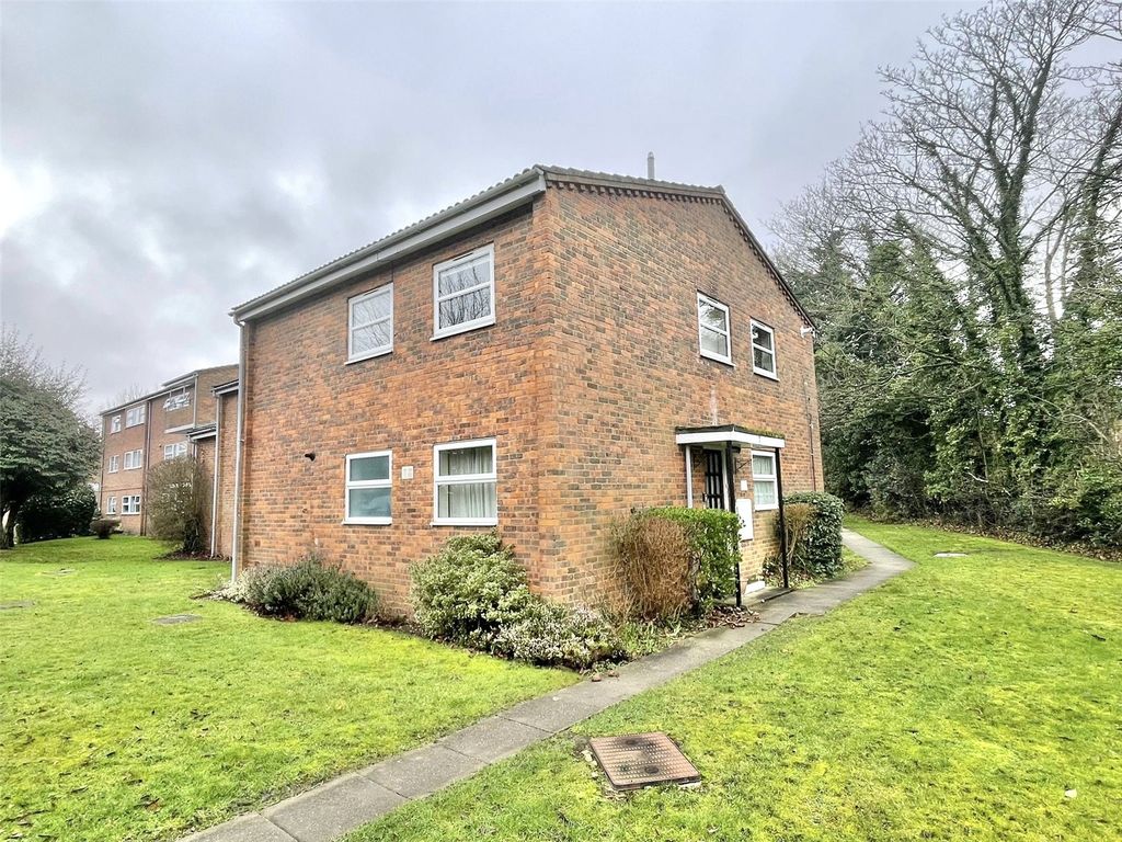 Additional image 9 of 2 bed flat for saleSherland Court, The Dell, Radlett, Hertfordshire WD7