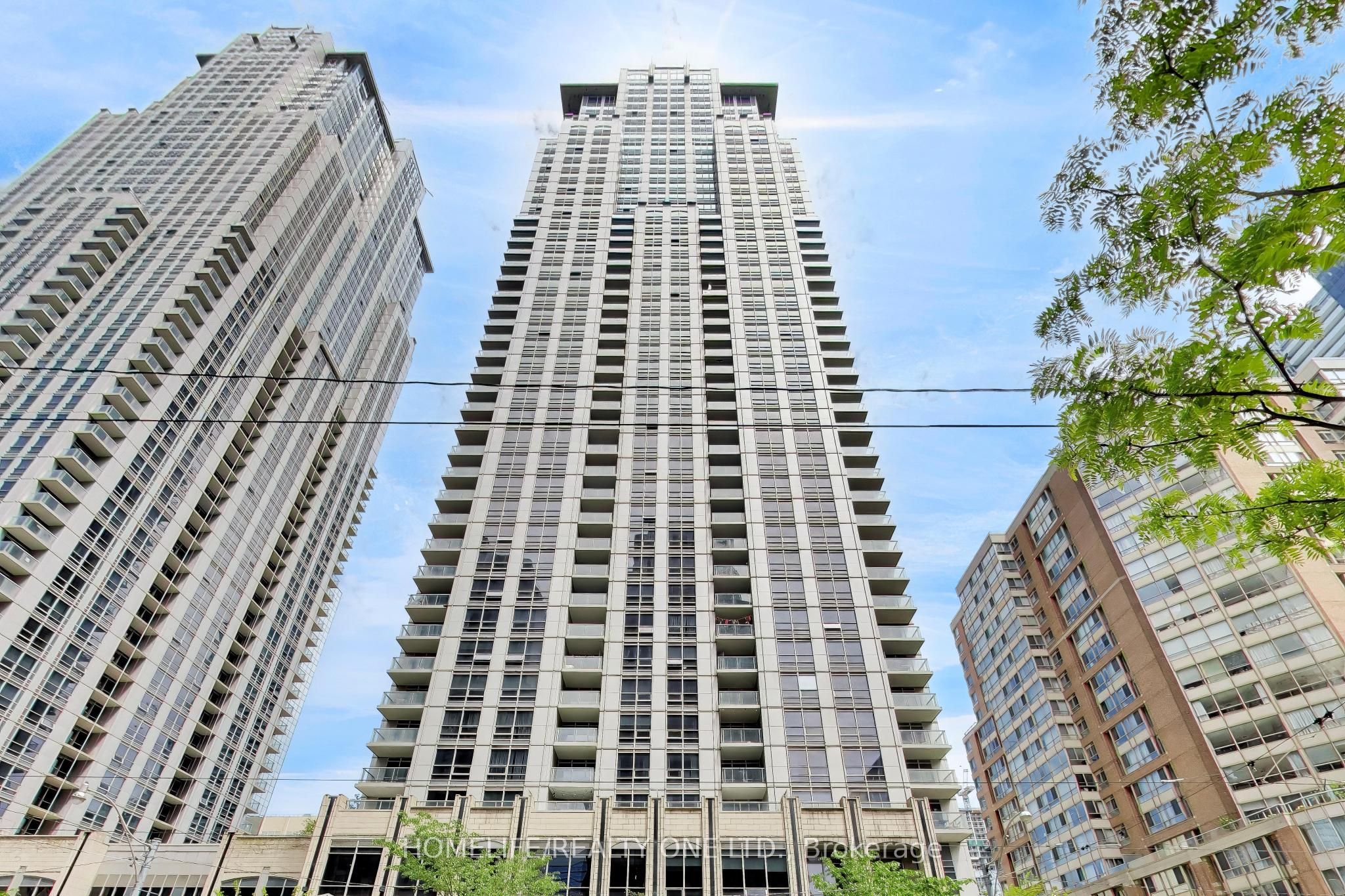 2709-761 Bay Street, Toronto, ON, M5G 2R2
