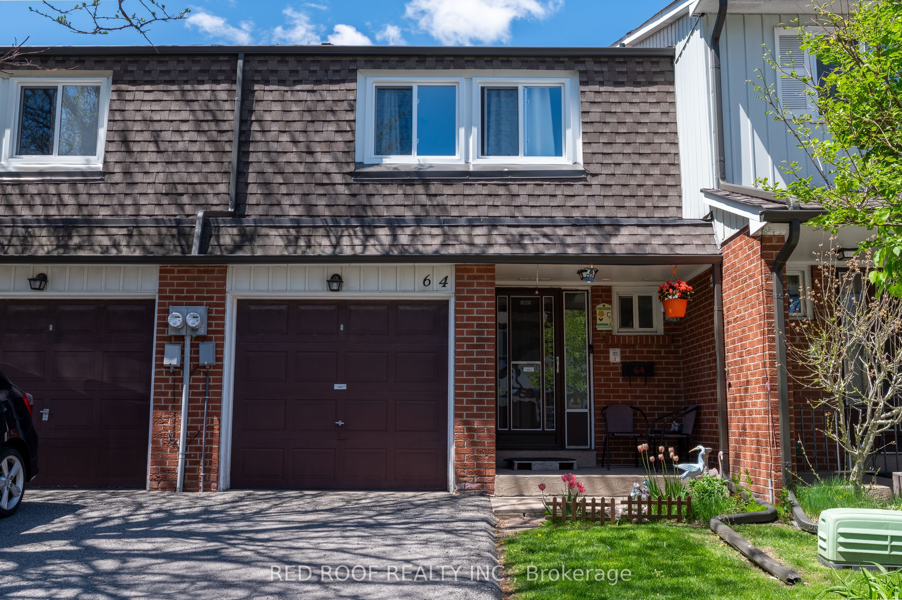 64-64 Farm Green Way, Toronto, ON, M3A 3M2