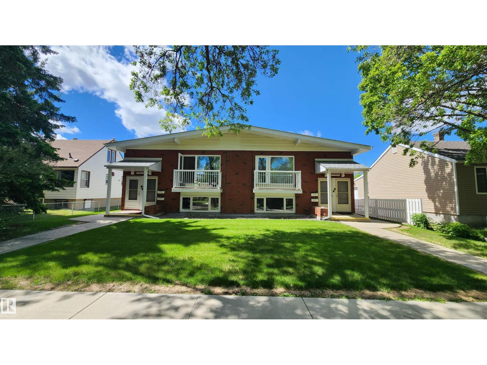 8824 90 Street NW, Edmonton, AB, T6C0M1