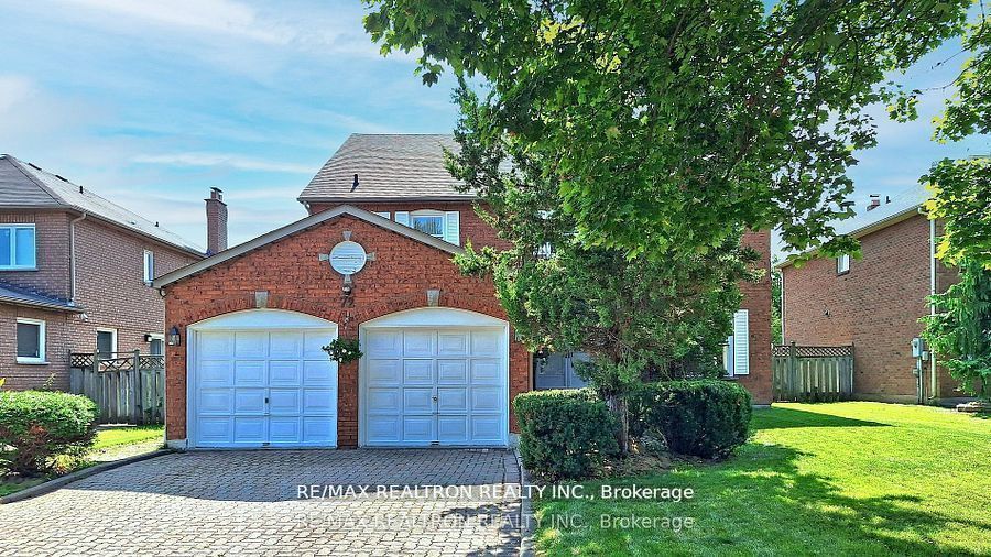 72 Spanhouse Crescent, Markham, ON, L3R 4E3 photo 2