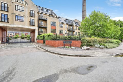 St Bartholomews Court, Cambridge CB5
