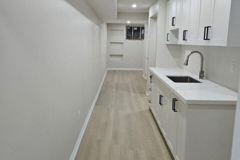 Additional image 7 of 14 Lower Lev-5672 Dorchester Road, Niagara Falls, ON, L2G 4Y8