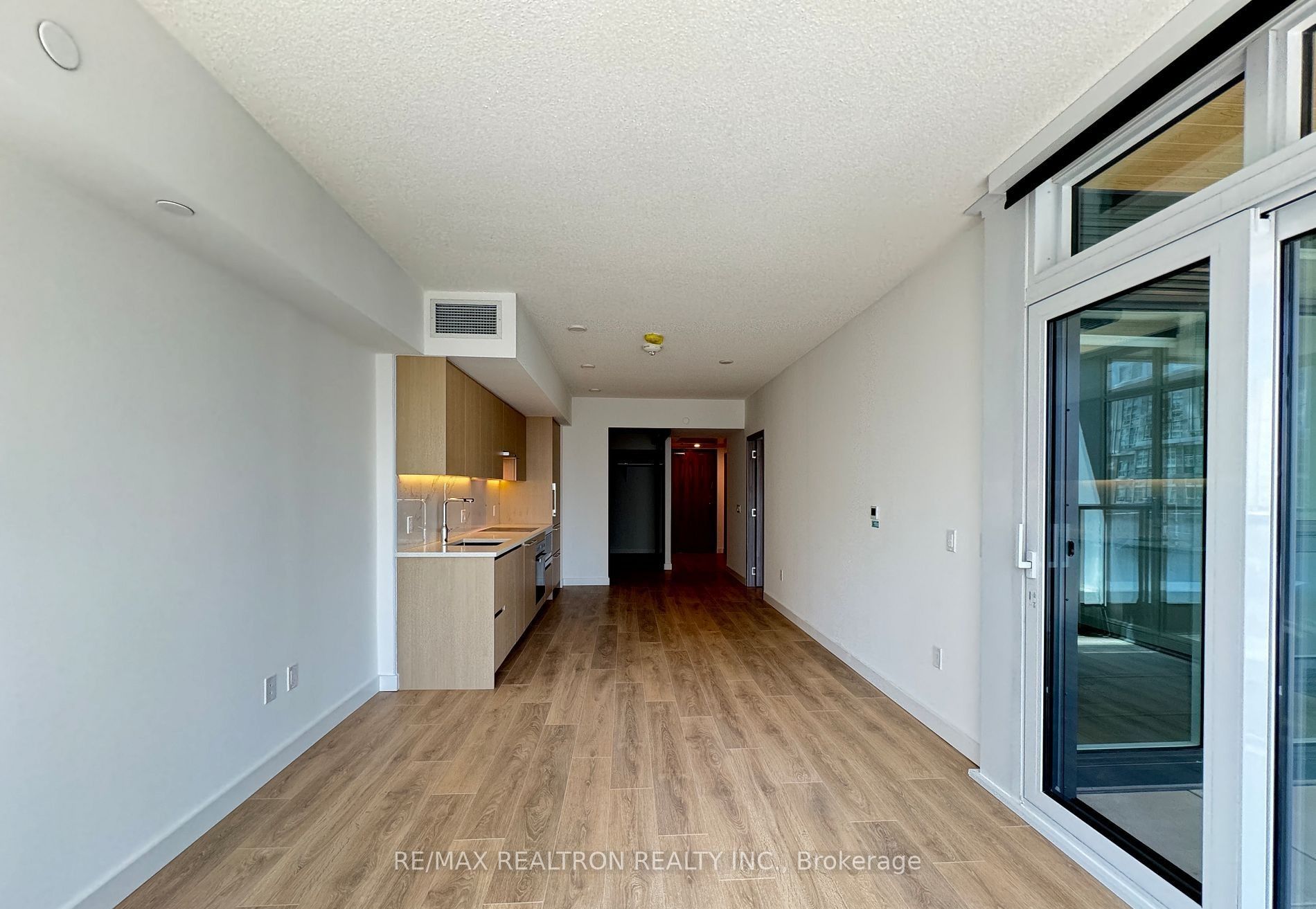 312-1 Concord Cityplace Way, Toronto, ON, M5V 0X3 photo 5