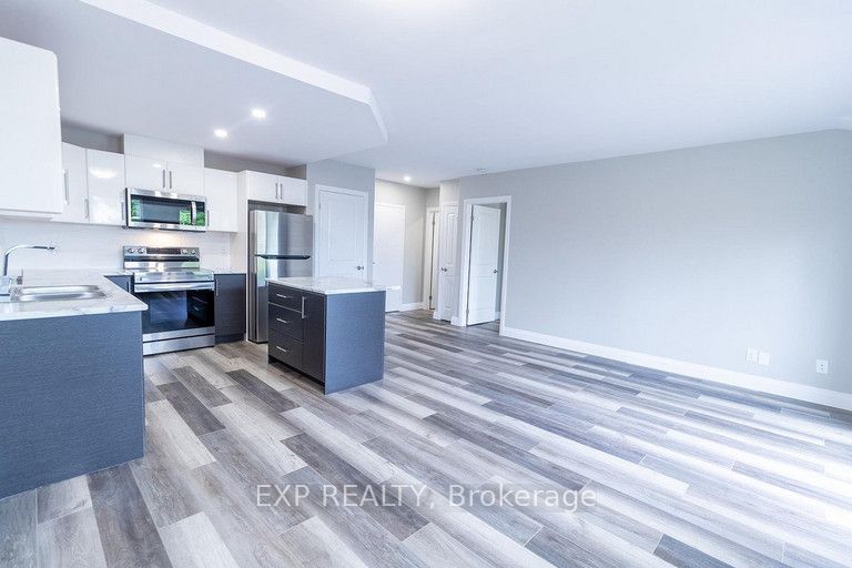Additional image 2 of 3-3815 Portage Road, Niagara Falls, ON, L2J 2L1