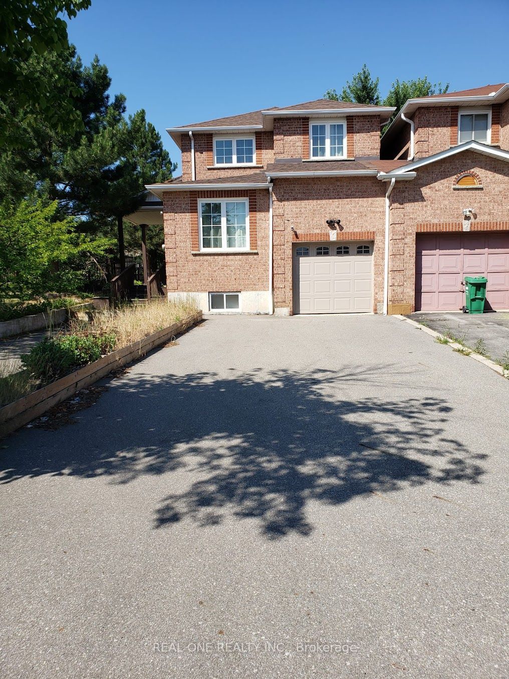 5292 Longhouse Crescent, Mississauga, ON, L5R 3S4